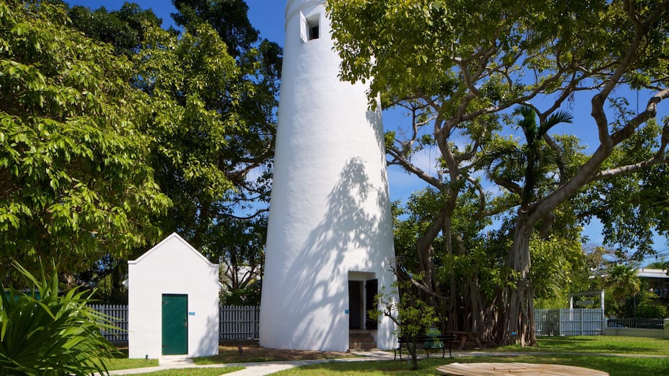 Key West Lighthouse and Keeper\'s Quarters Museum featuring a lighthouse