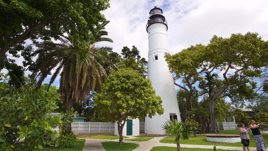 Key West Lighthouse and Keeper\'s Quarters Museum showing a lighthouse