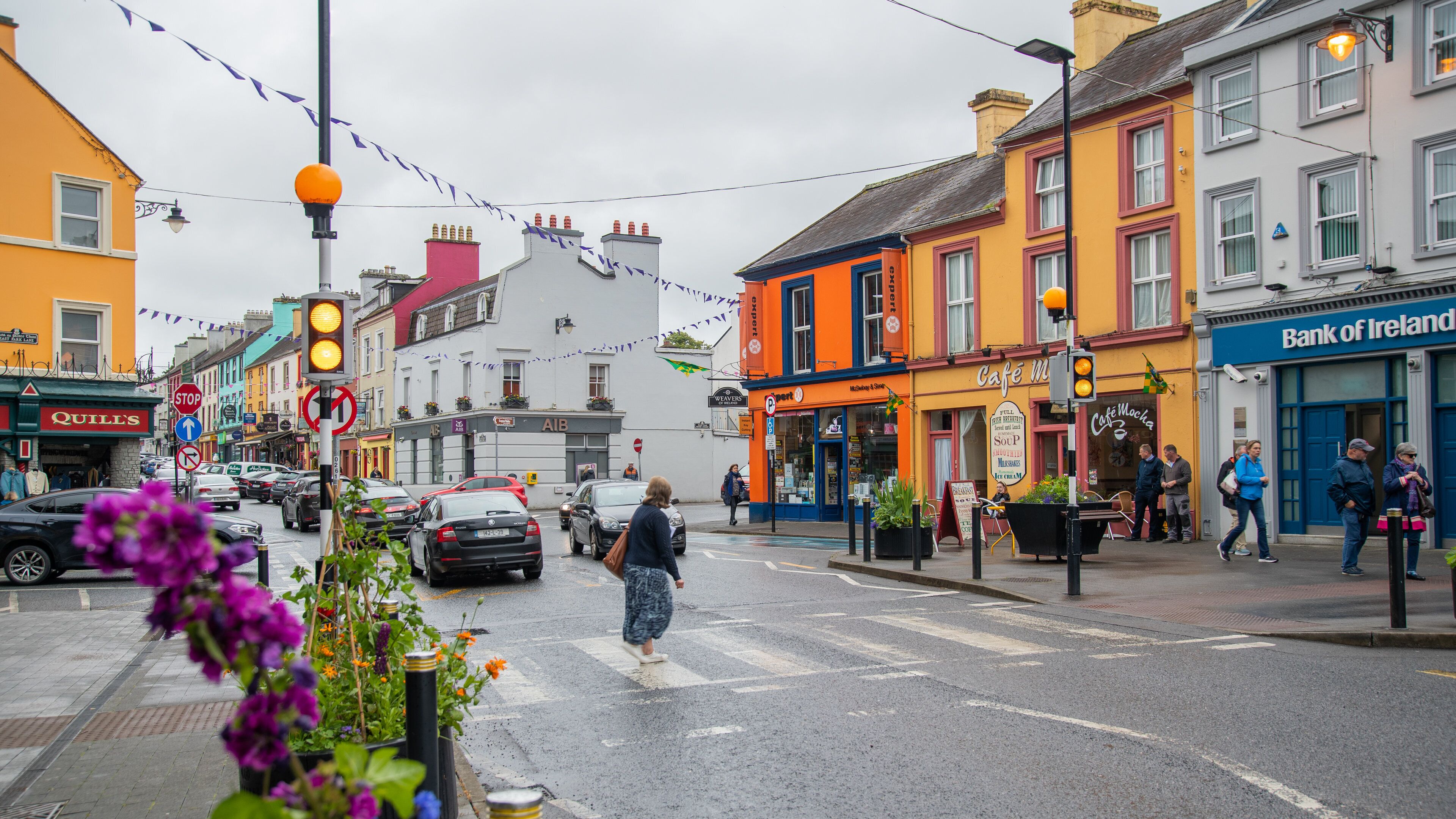 Kenmare featuring street scenes