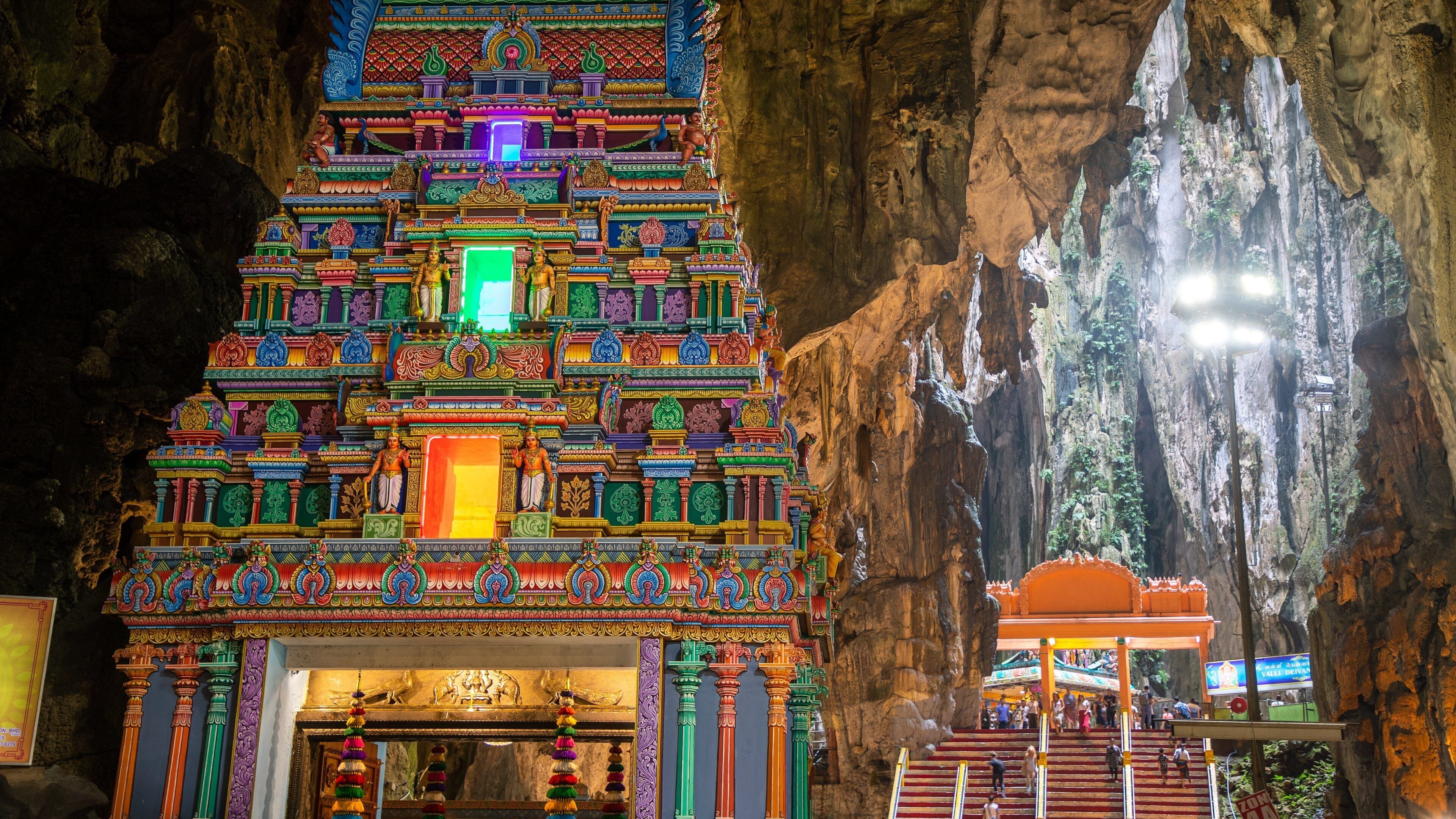 Batu Caves showing heritage elements and caves