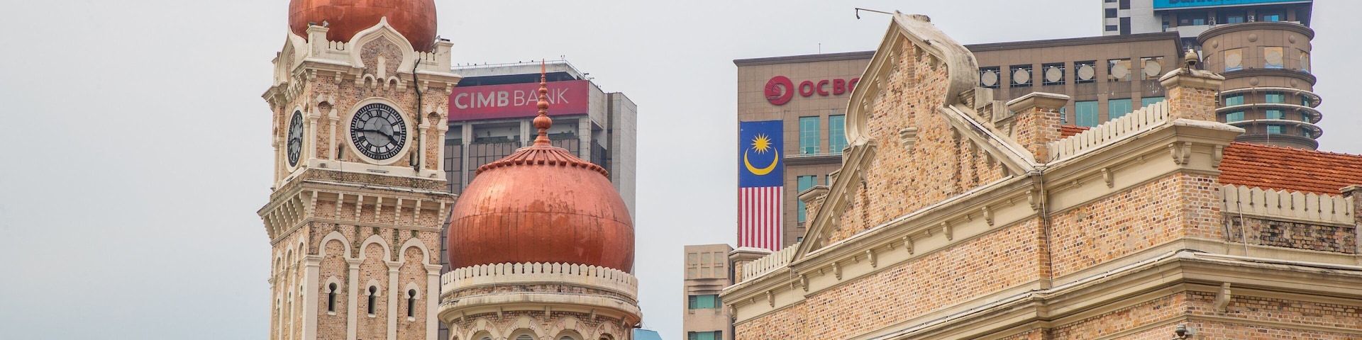 Sultan Abdul Samad Building showing a city and heritage architecture