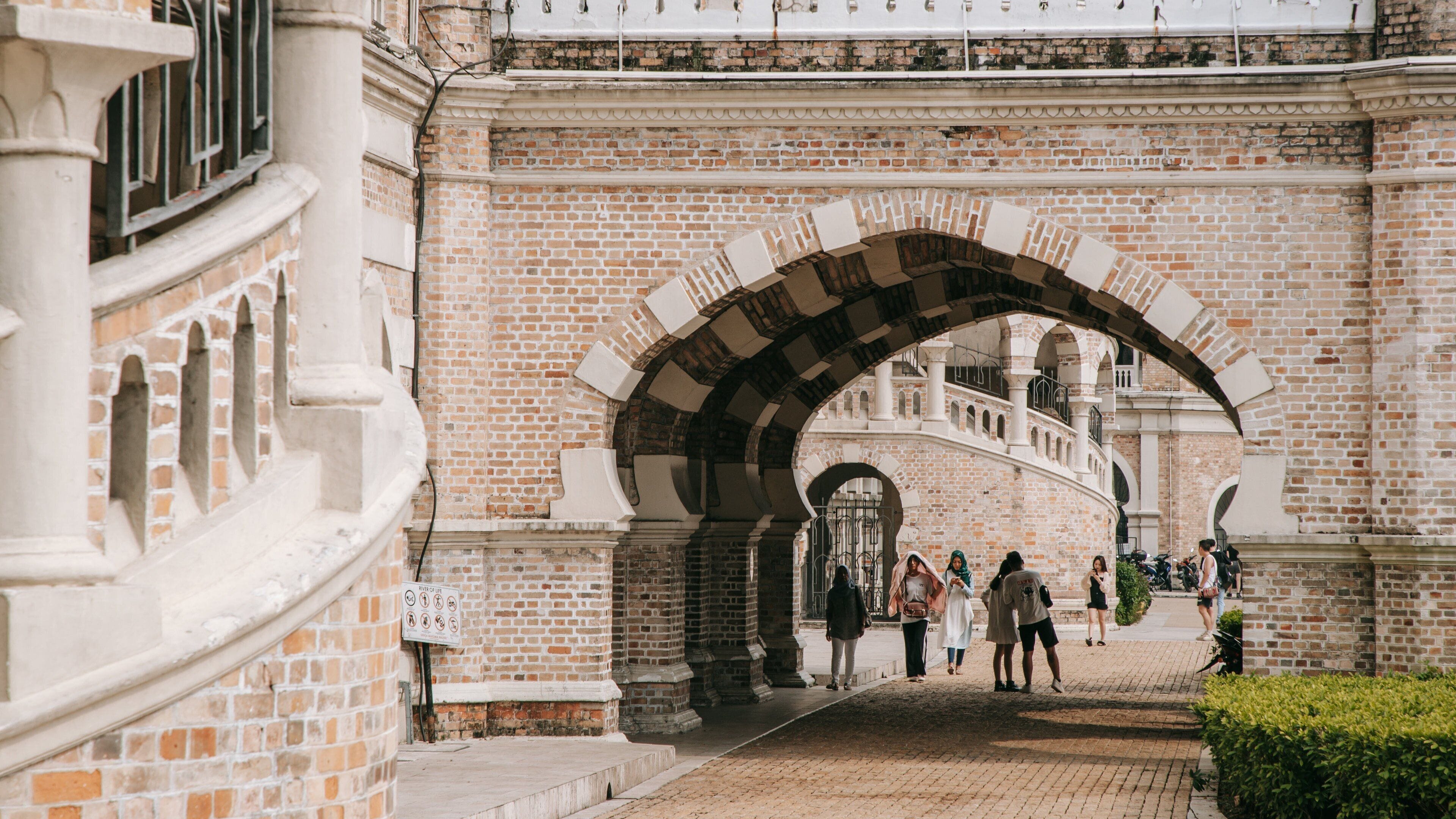 Sultan Abdul Samad Building featuring heritage elements