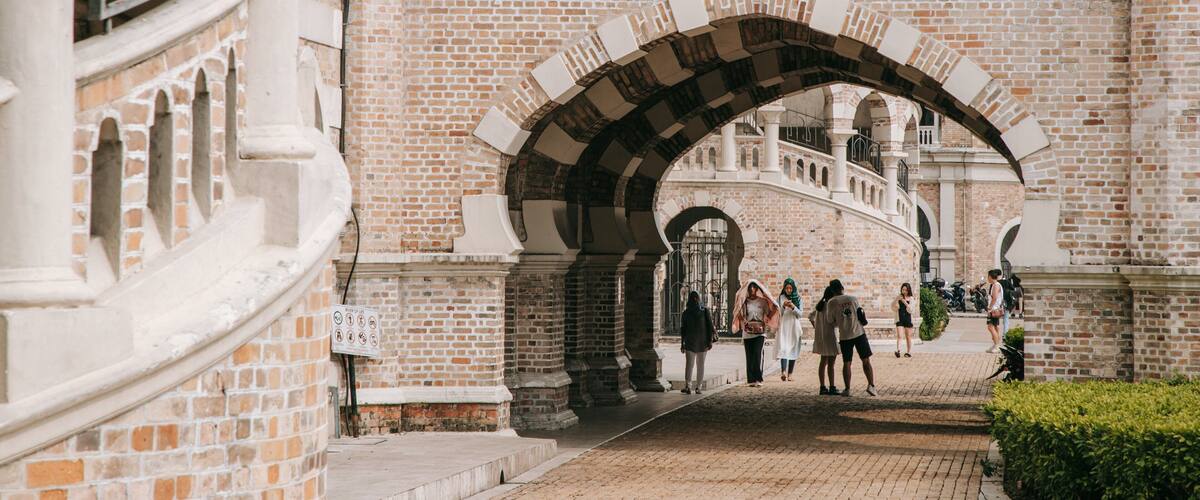 Sultan Abdul Samad Building featuring heritage elements