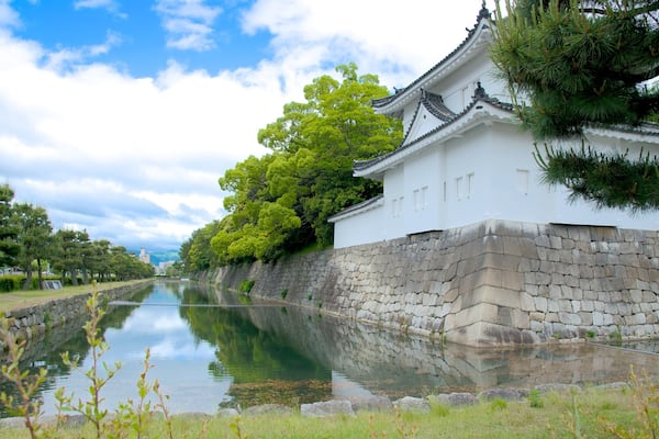二条城 フィーチャー 小さな町あるいは村, 城 と 公園
