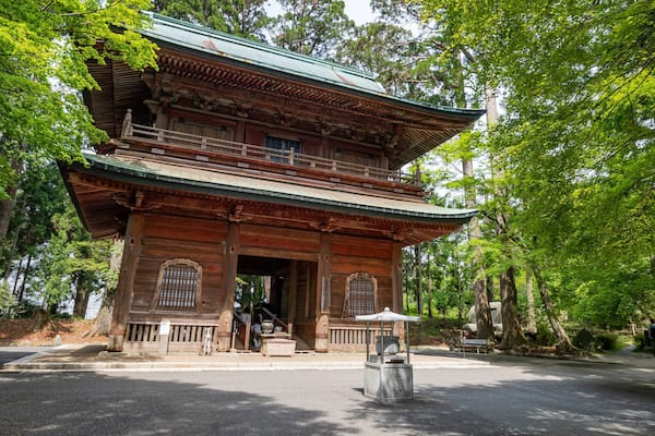 Enryakuji Temple featuring a temple or place of worship and heritage elements