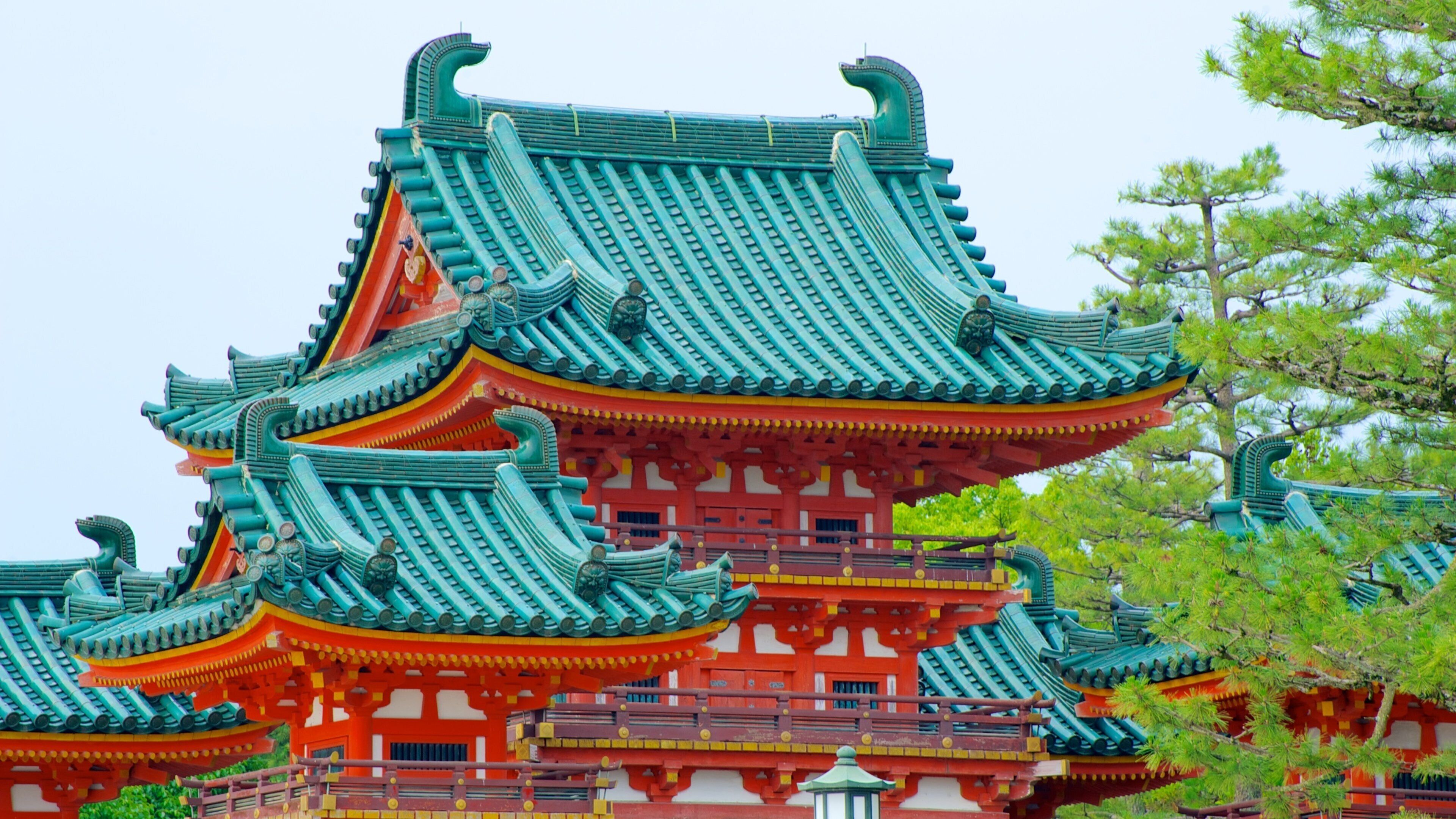 Heian Shrine featuring religious elements, a temple or place of worship and heritage architecture