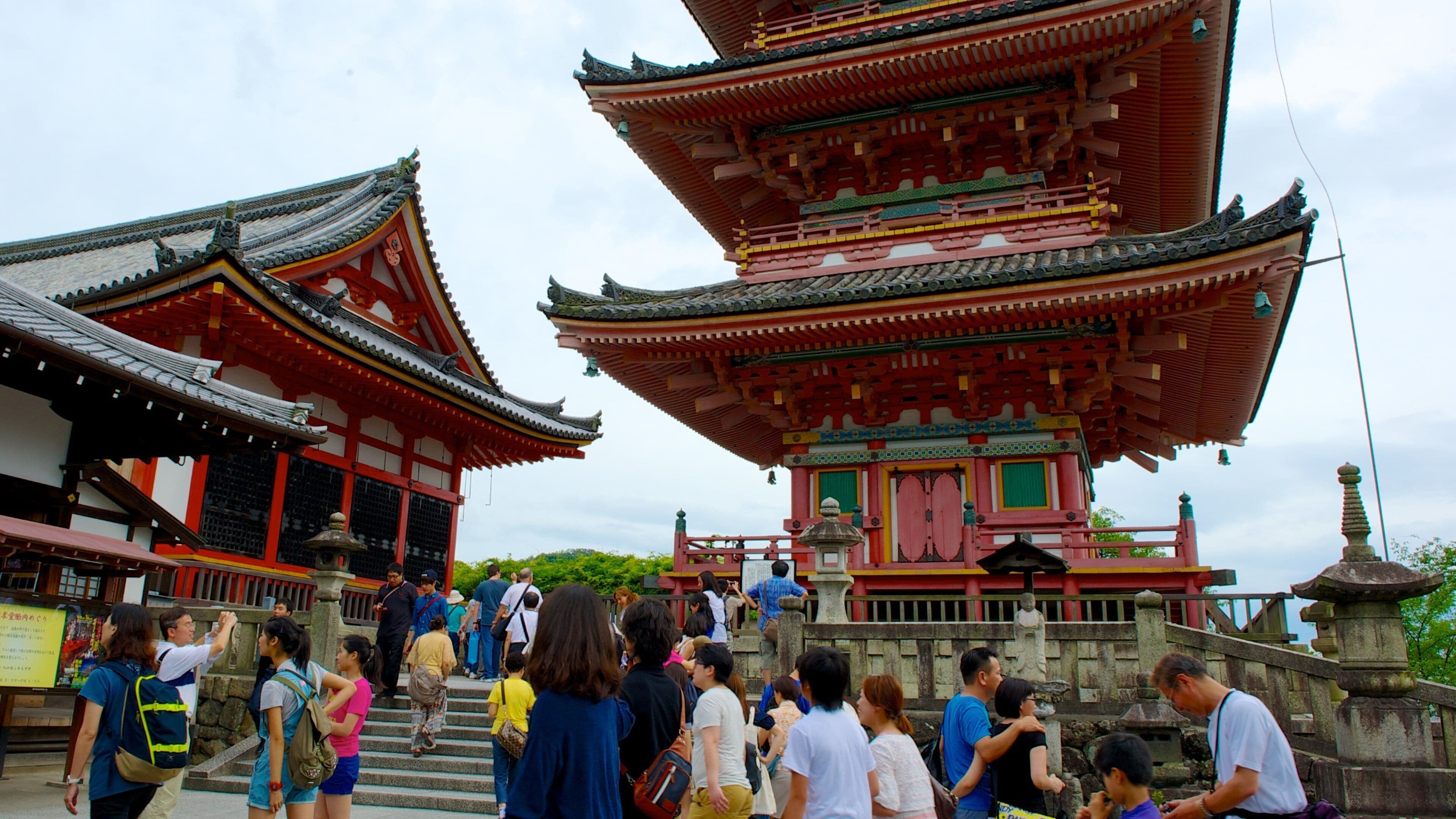 Kiyomizu Temple which includes street scenes, a temple or place of worship and heritage architecture