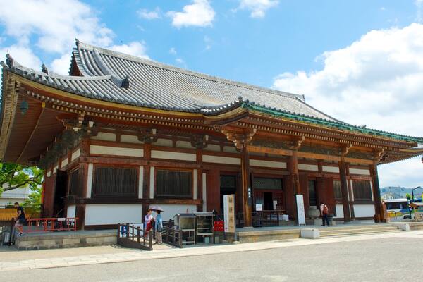 Temple TĆ-ji qui includes temple ou lieu de culte, patrimoine architectural et scĂšnes de rue