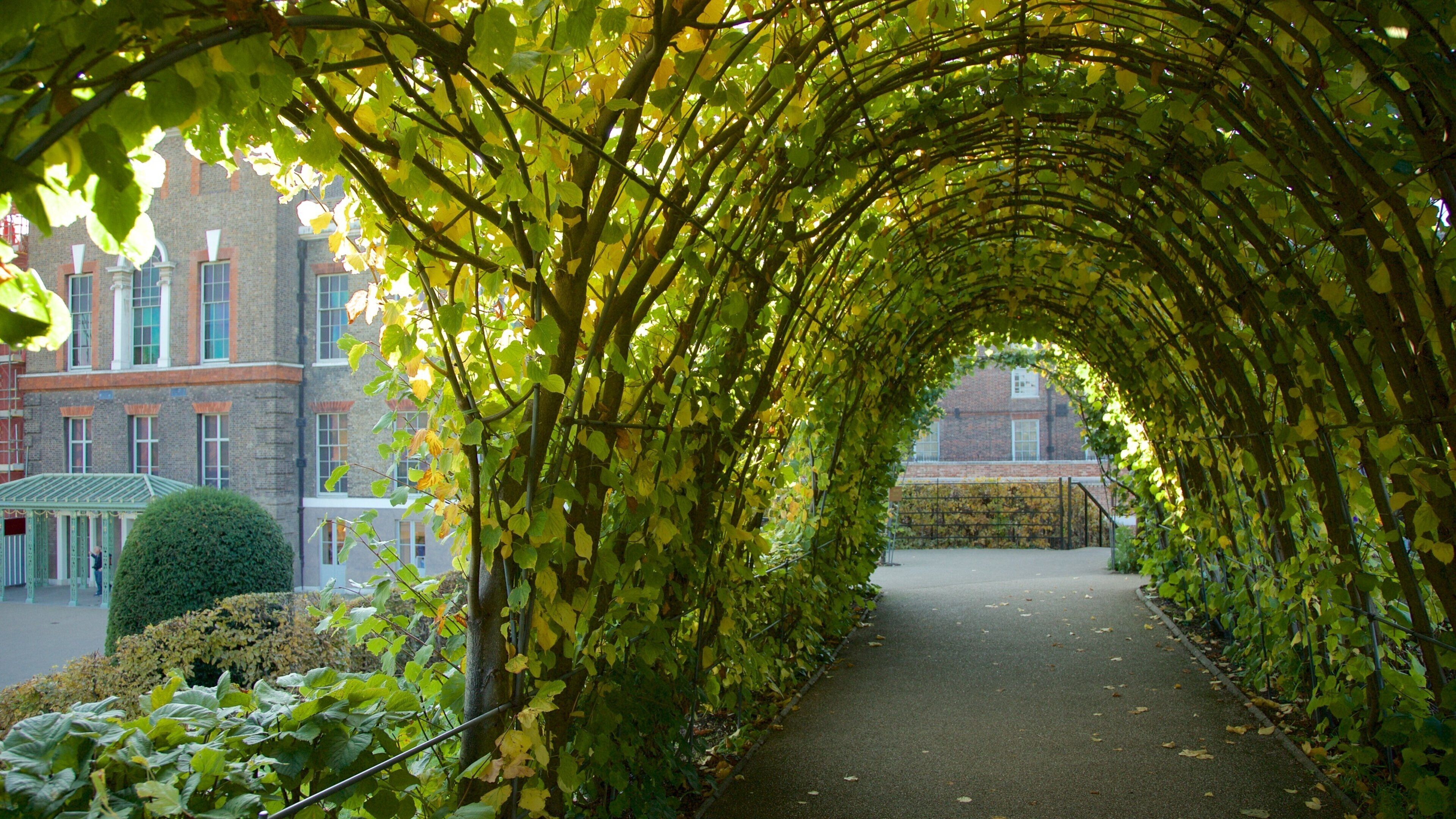 Kensington Palace og byder på et slot og en park