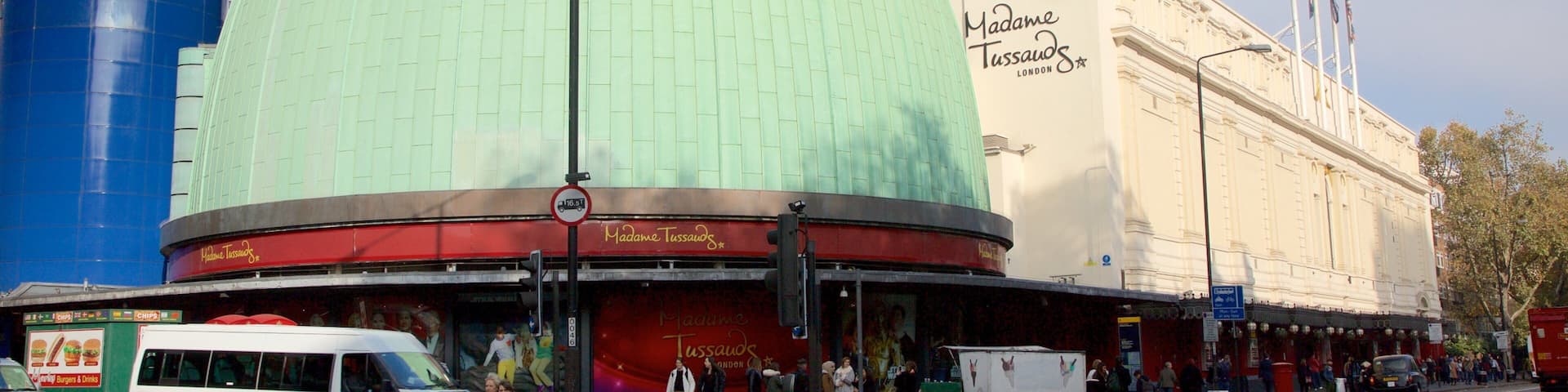 Madame Tussaud\'s Wax Museum showing street scenes