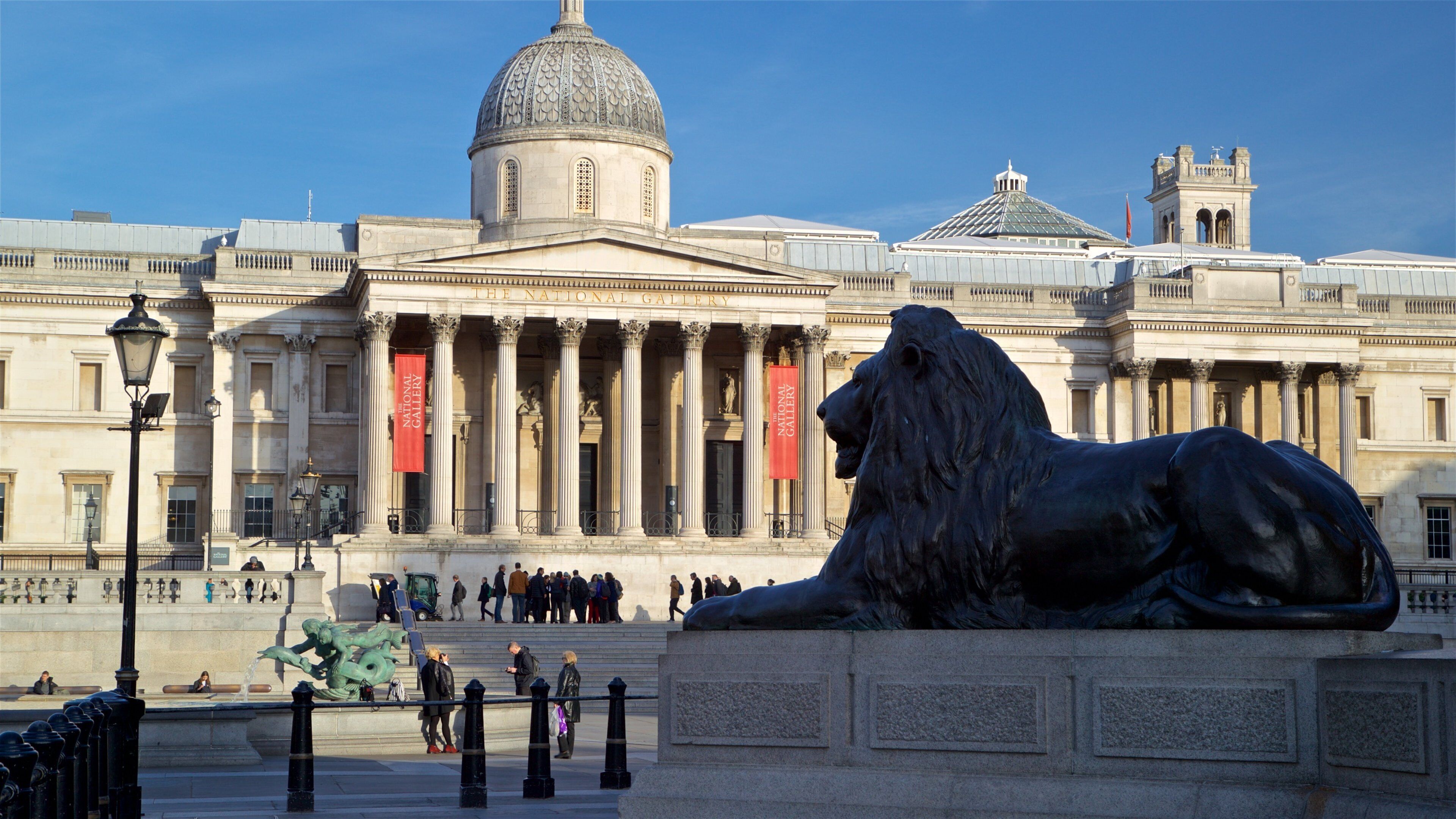 National Gallery qui includes une statue ou une sculpture et architecture patrimoniale