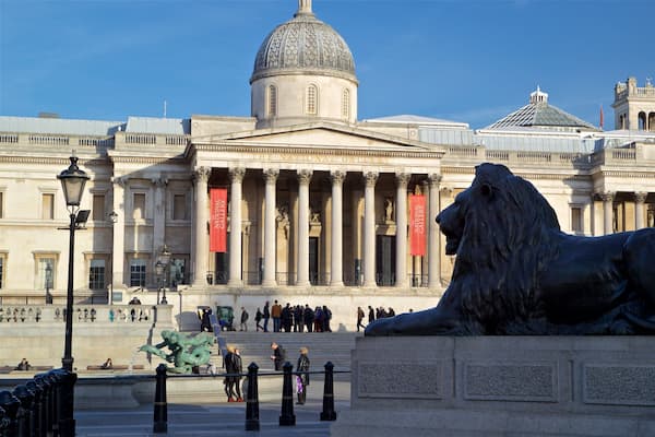 National Gallery mostrando arquitectura patrimonial y una estatua o escultura