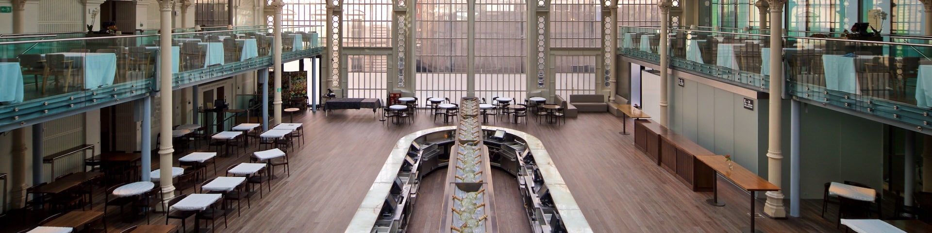 Royal Opera House que inclui um bar, vistas internas e elementos de patrimônio