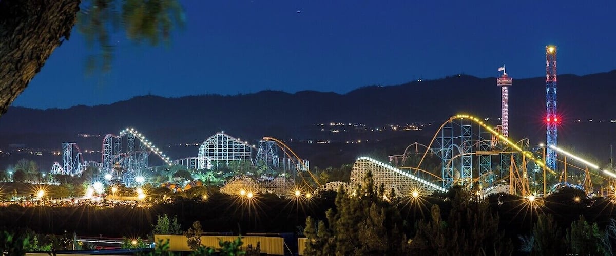 Magic Mountain gleams on a hot summer night.
#TroveOn
#StunningStructures
#FindingtheUniverse
#UrbanJungle