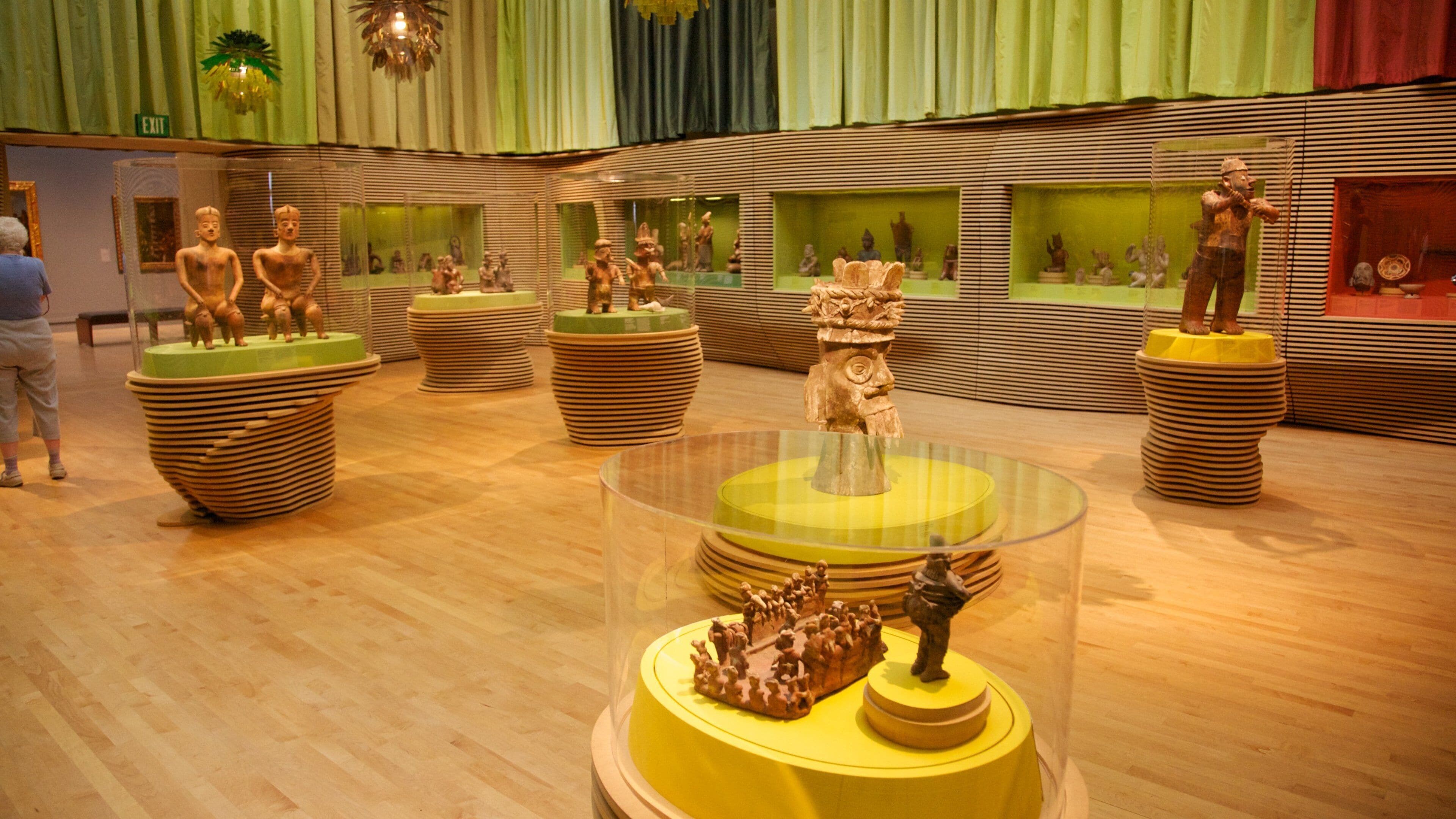 Los Angeles County Museum of Art presenterar interiörer och konst