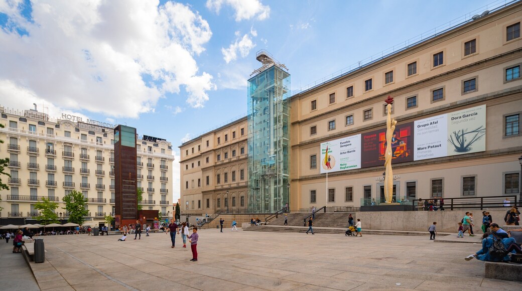 Reina Sofia Museum featuring a square or plaza