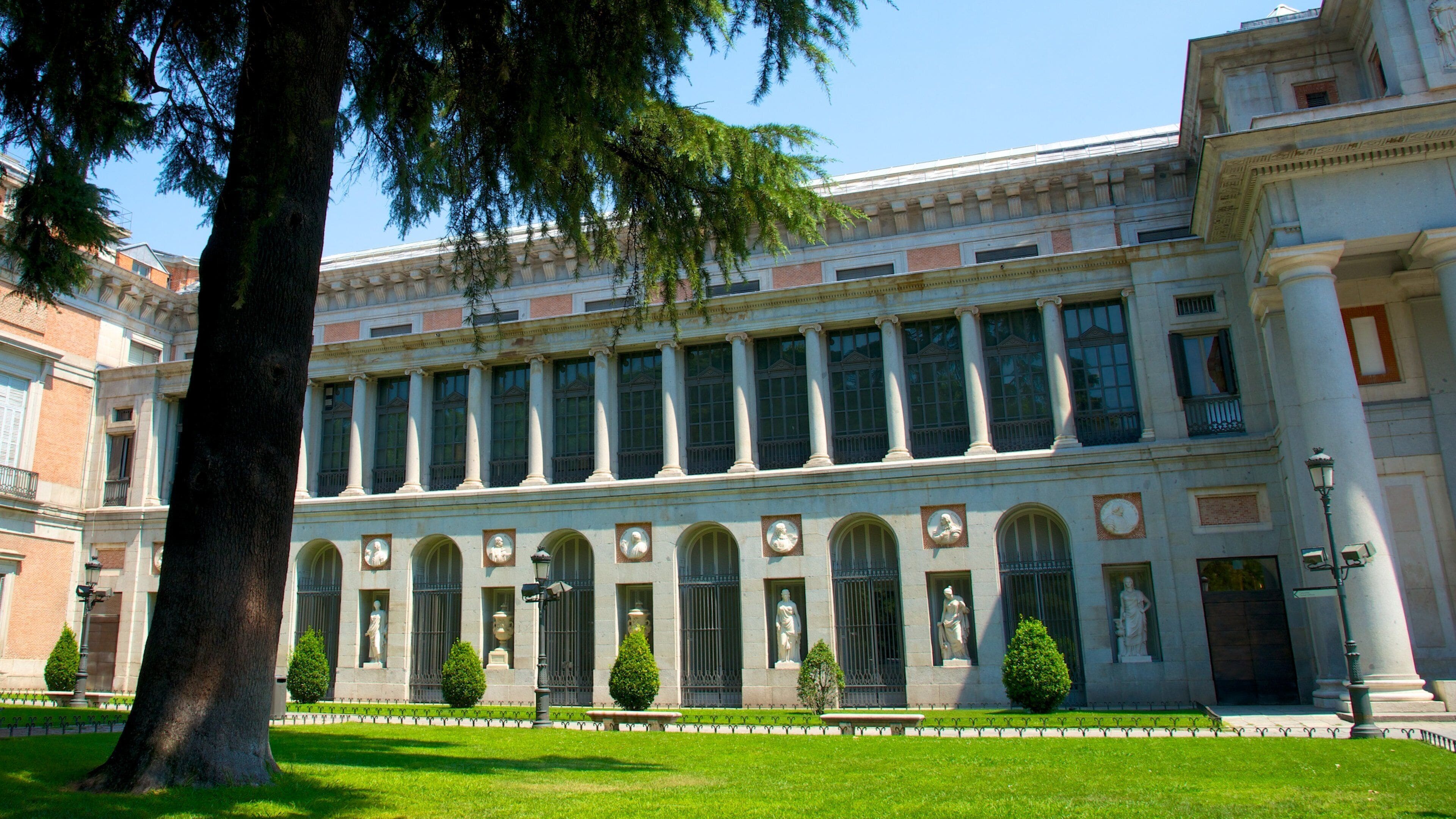 プラド美術館 (ジェローニモス) - ツアーとアクティビティ | エクス