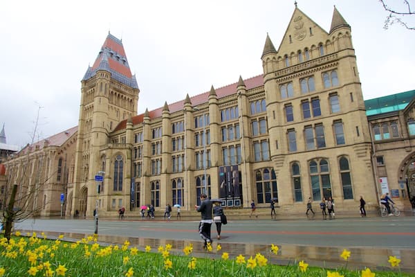 Manchester Museum which includes a city, street scenes and heritage architecture