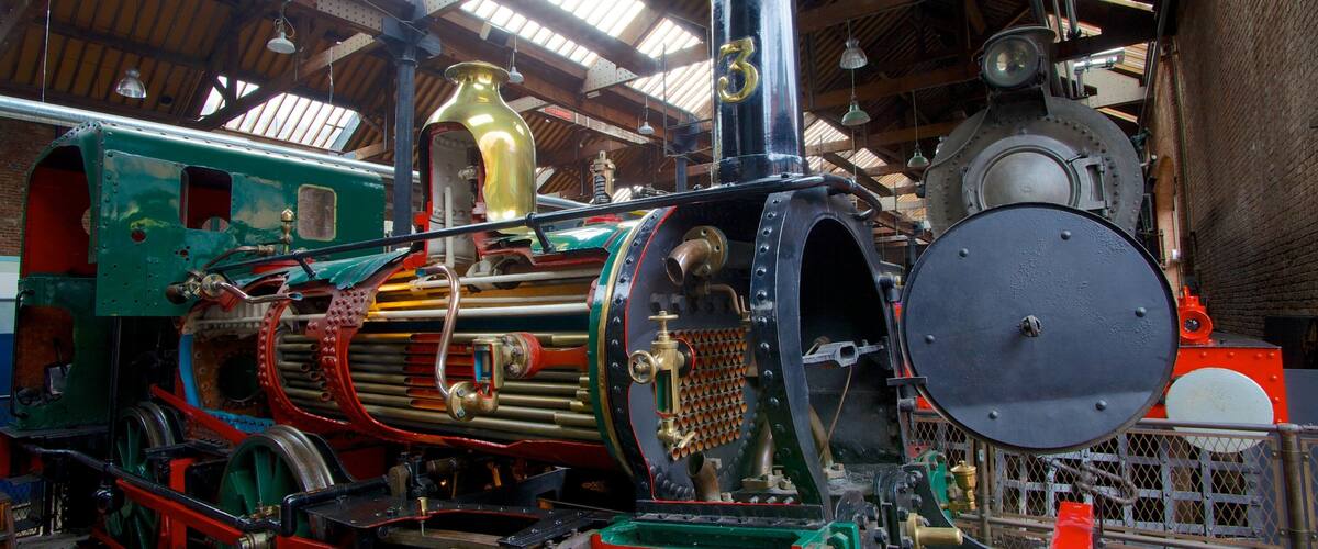 Museum of Science and Industry featuring railway items and interior views