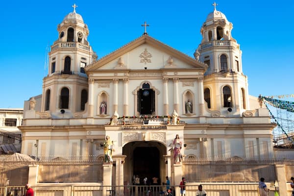 Quiapo Church showing religious aspects, a city and a church or cathedral