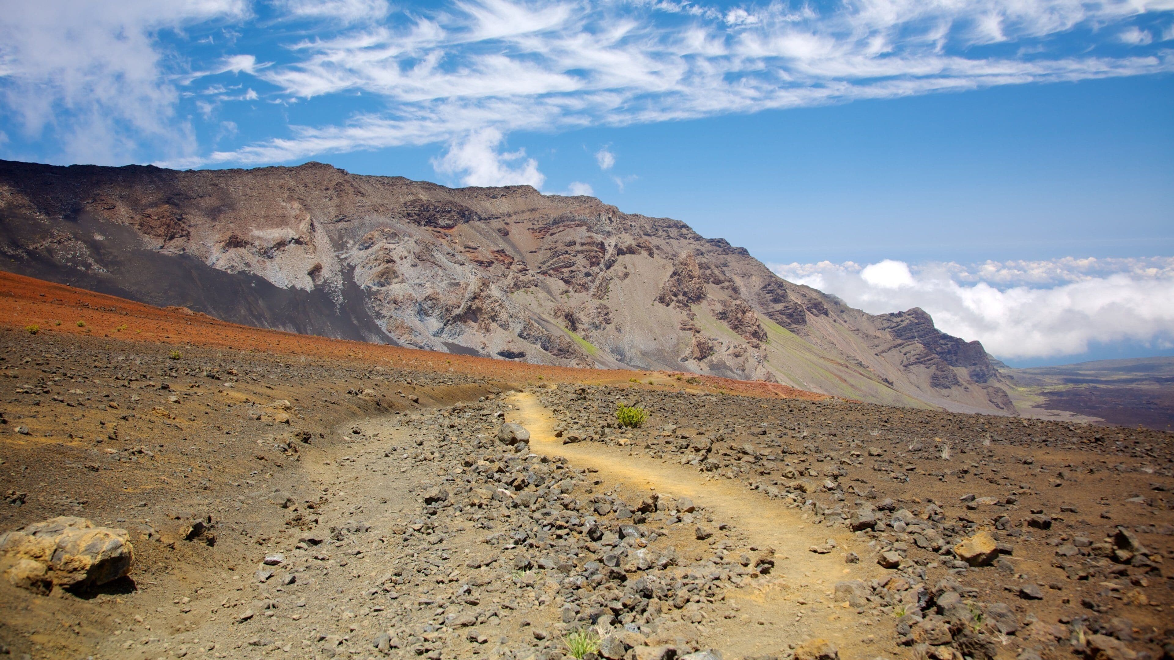 할레아칼라 분화구 을 보여주는 산, 풍경 과 계곡 또는 협곡