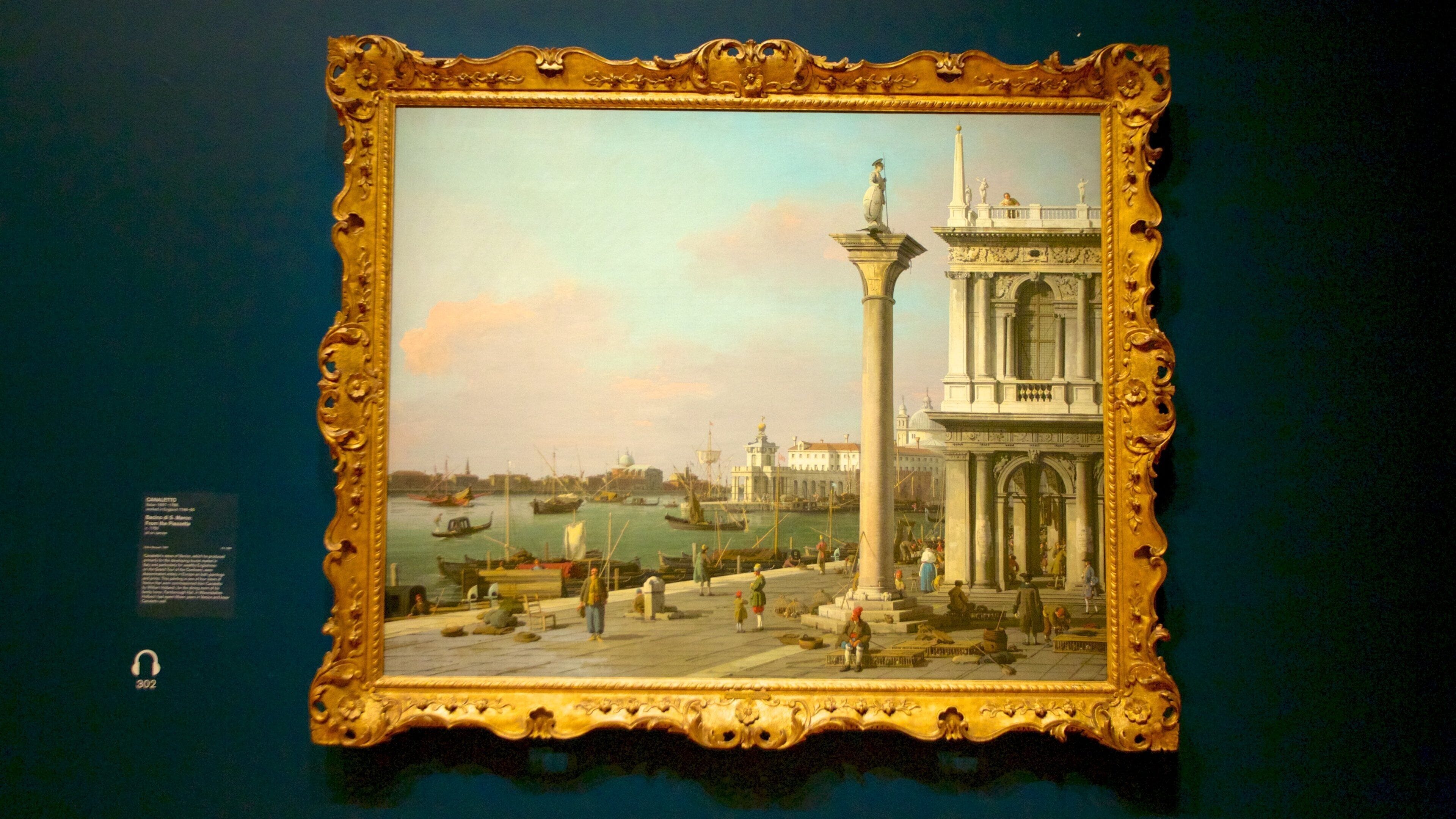 Galleria Nazionale di Victoria che include arte e vista interna