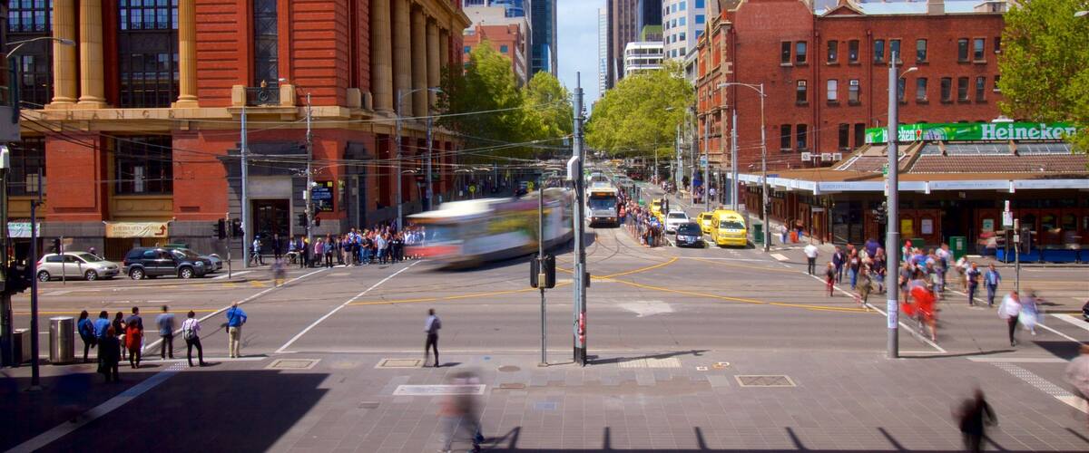 Melbourne featuring central business district, a city and heritage architecture