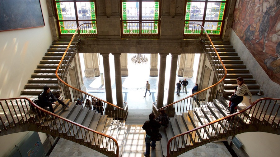 Castillo de Chapultepec showing heritage elements, art and chateau or palace
