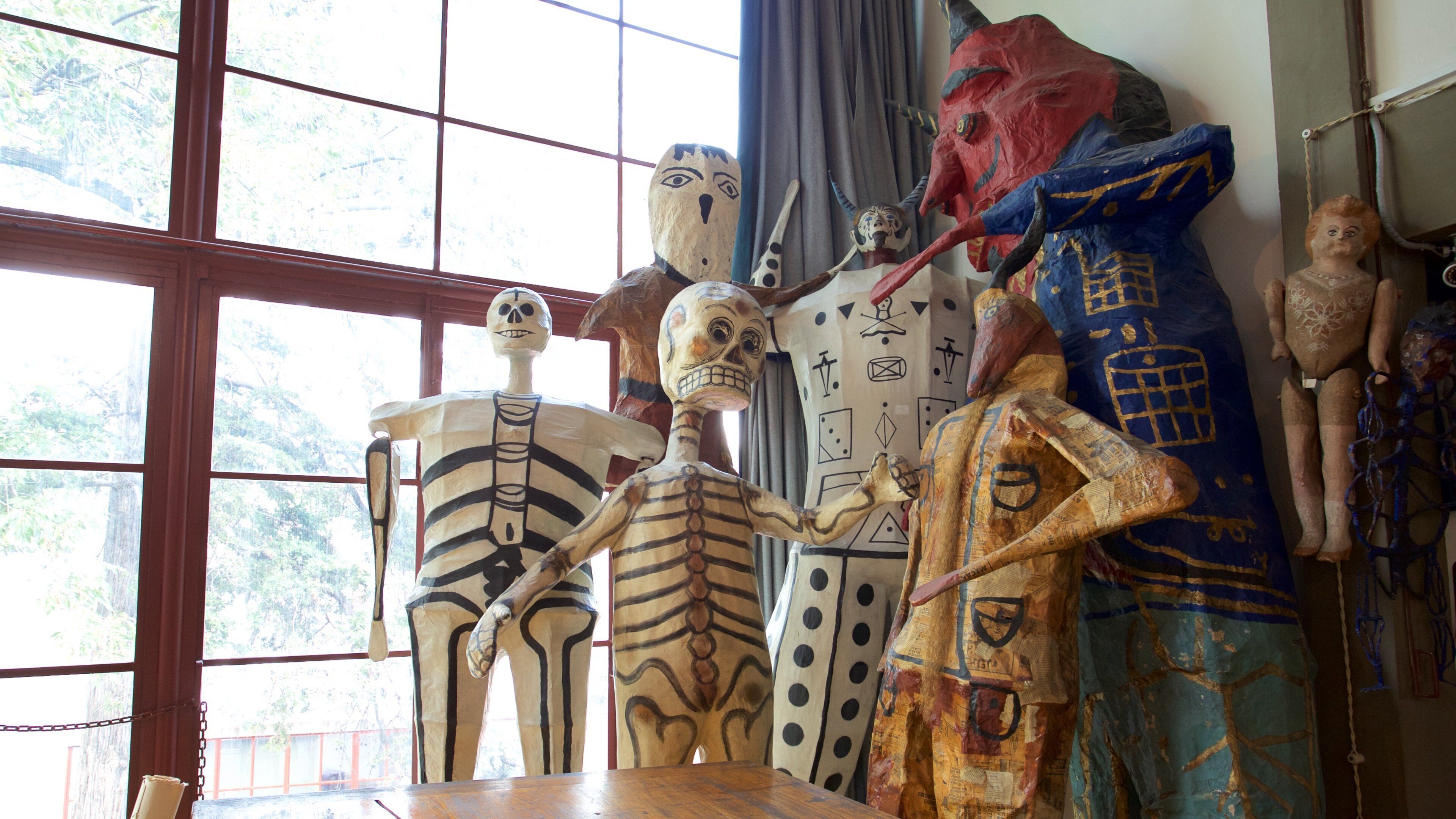 Museo Diego Rivera featuring interior views