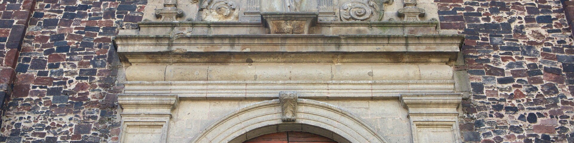 Plaza de las Tres Culturas showing heritage elements