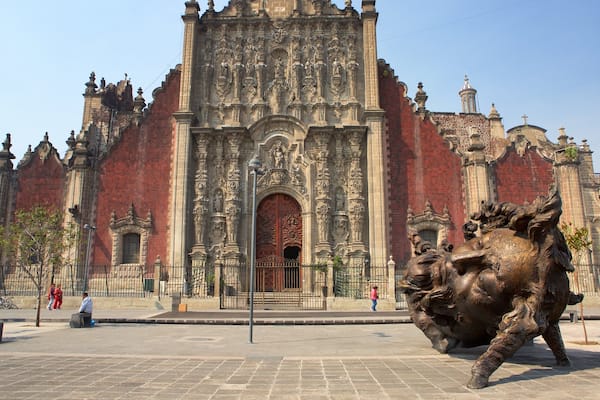 Kathedrale von Mexiko-Stadt das einen Straßenszenen, Kirche oder Kathedrale und historische Architektur