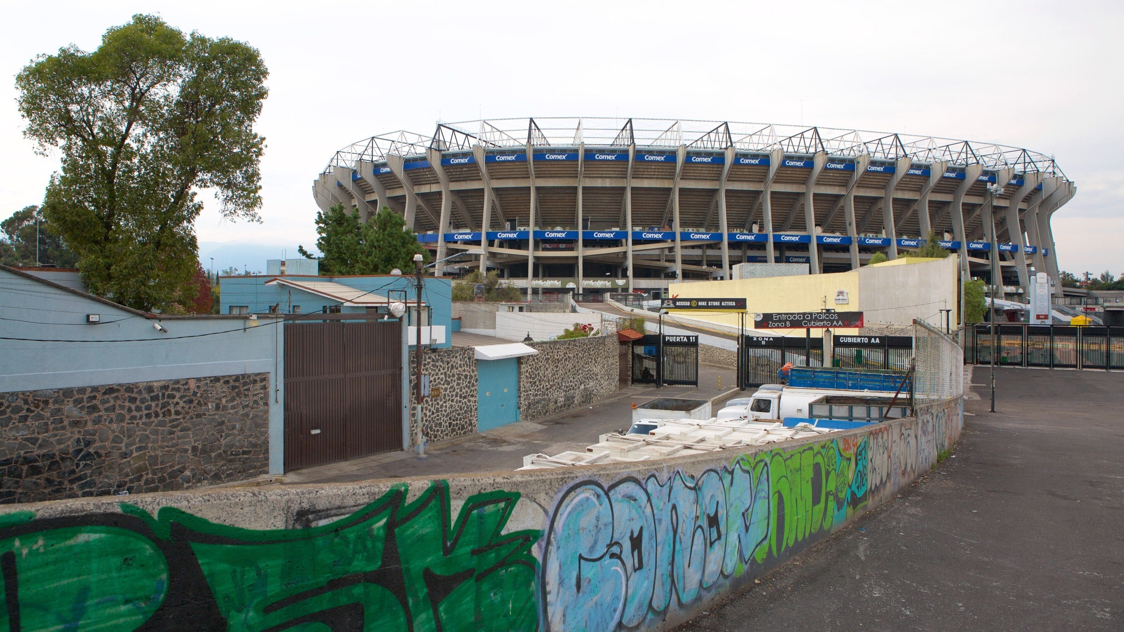 Estádio Azteca que inclui um evento desportivo
