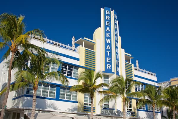 Quartier historique Art Déco montrant signalisation