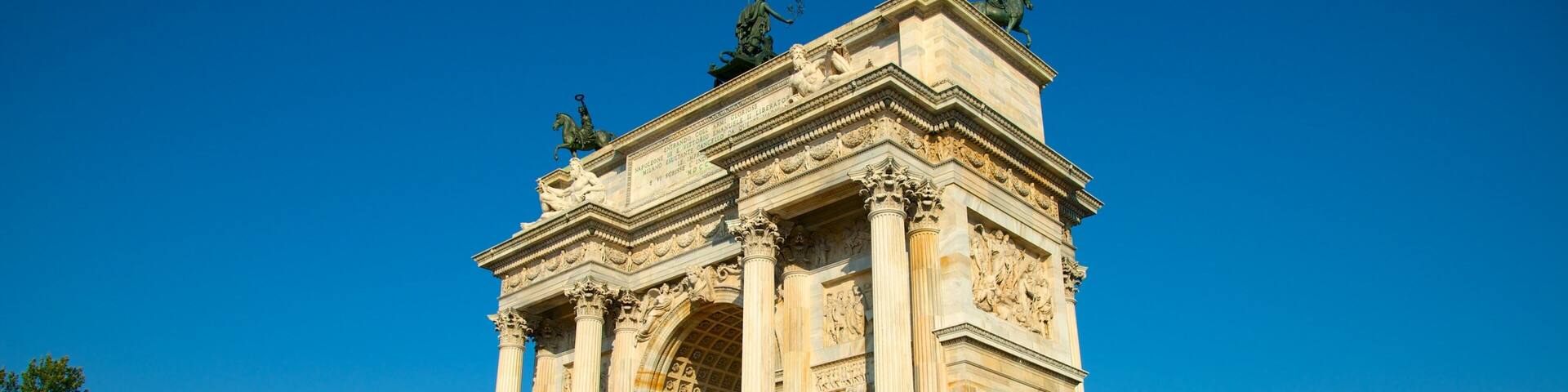 Arco della Pace which includes heritage architecture and a monument