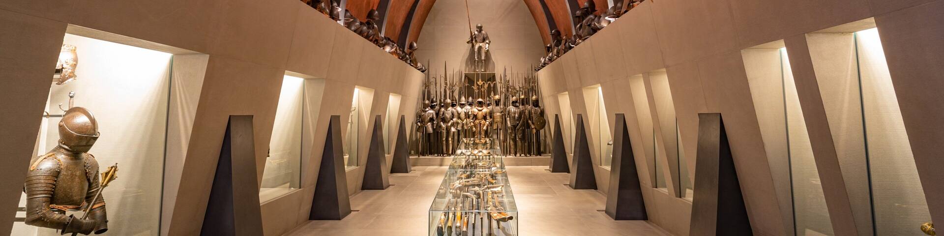 Museo Poldi Pezzoli featuring interior views and heritage elements