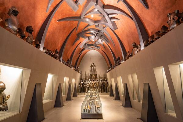 Museo Poldi Pezzoli featuring interior views and heritage elements