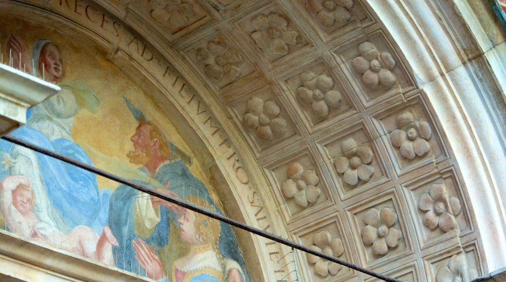 Santa Maria Delle Grazie showing heritage architecture