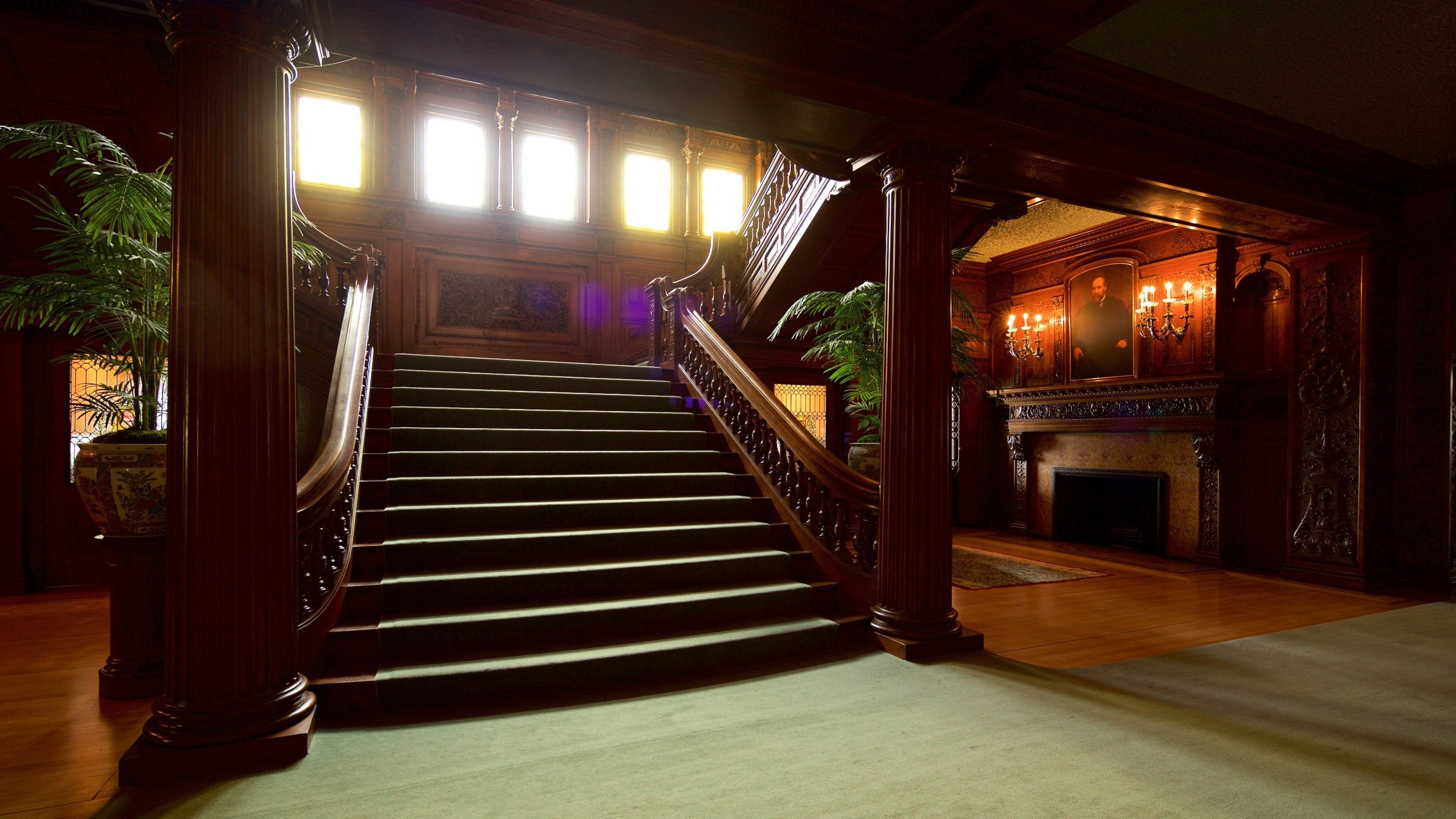 Huis van James J. Hill bevat interieur en historisch erfgoed