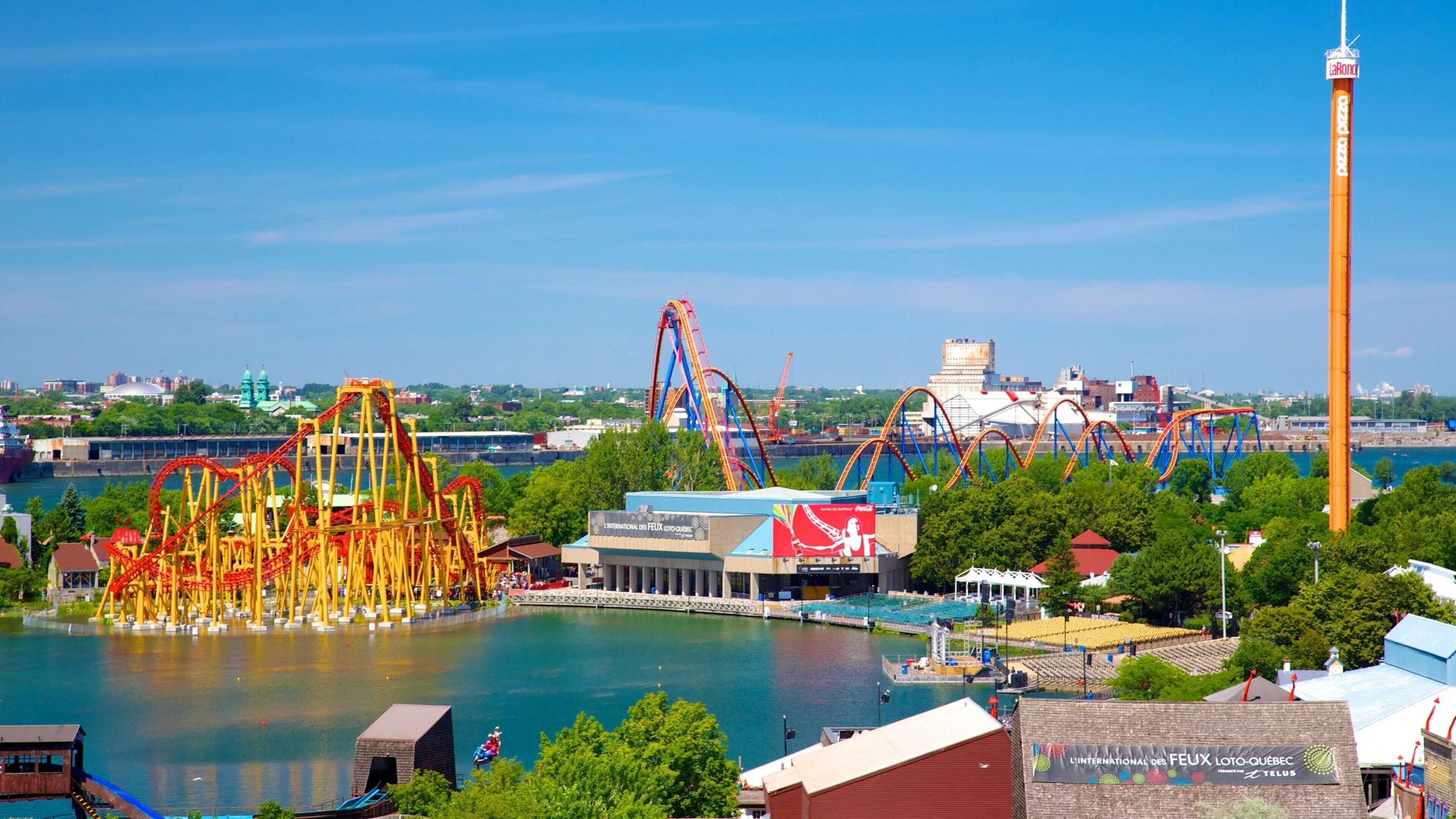Six Flags La Ronde featuring rides and a city
