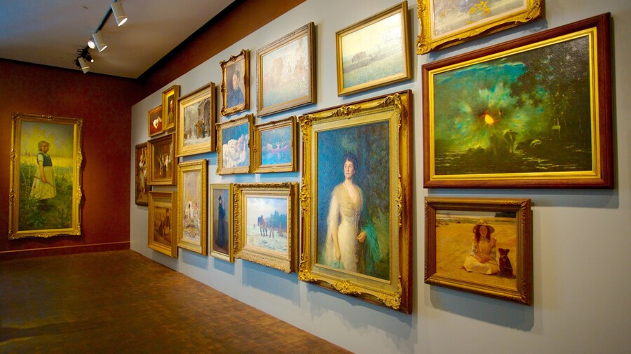 Montreal Museum of Fine Arts mostrando vista interna e arte