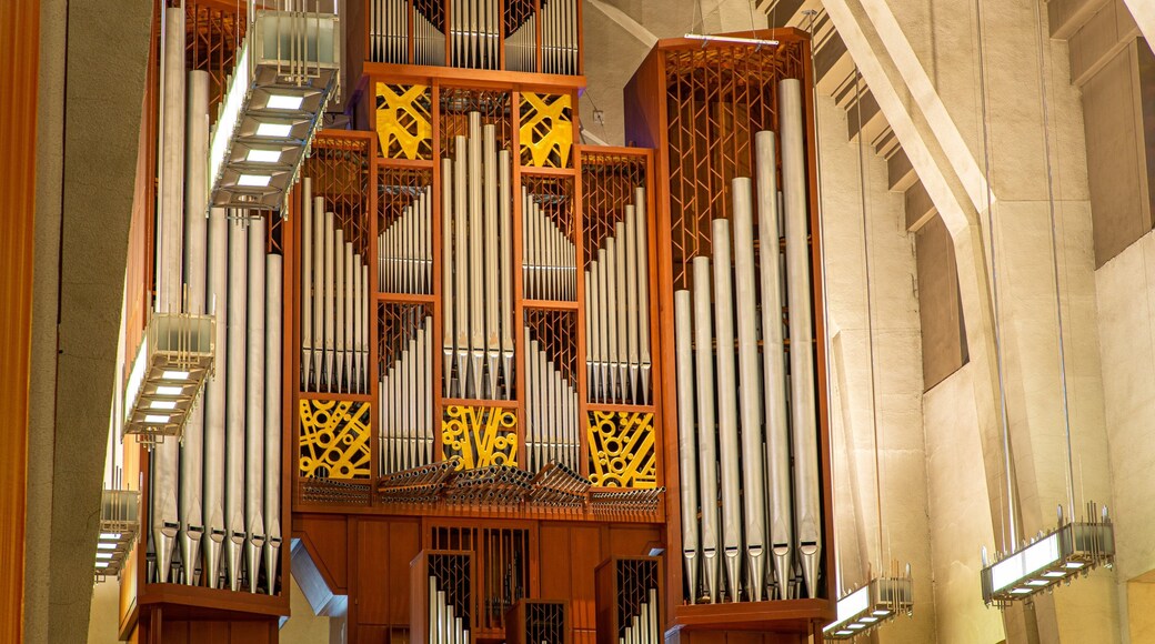 Saint Joseph\'s Oratory which includes heritage elements, interior views and a church or cathedral