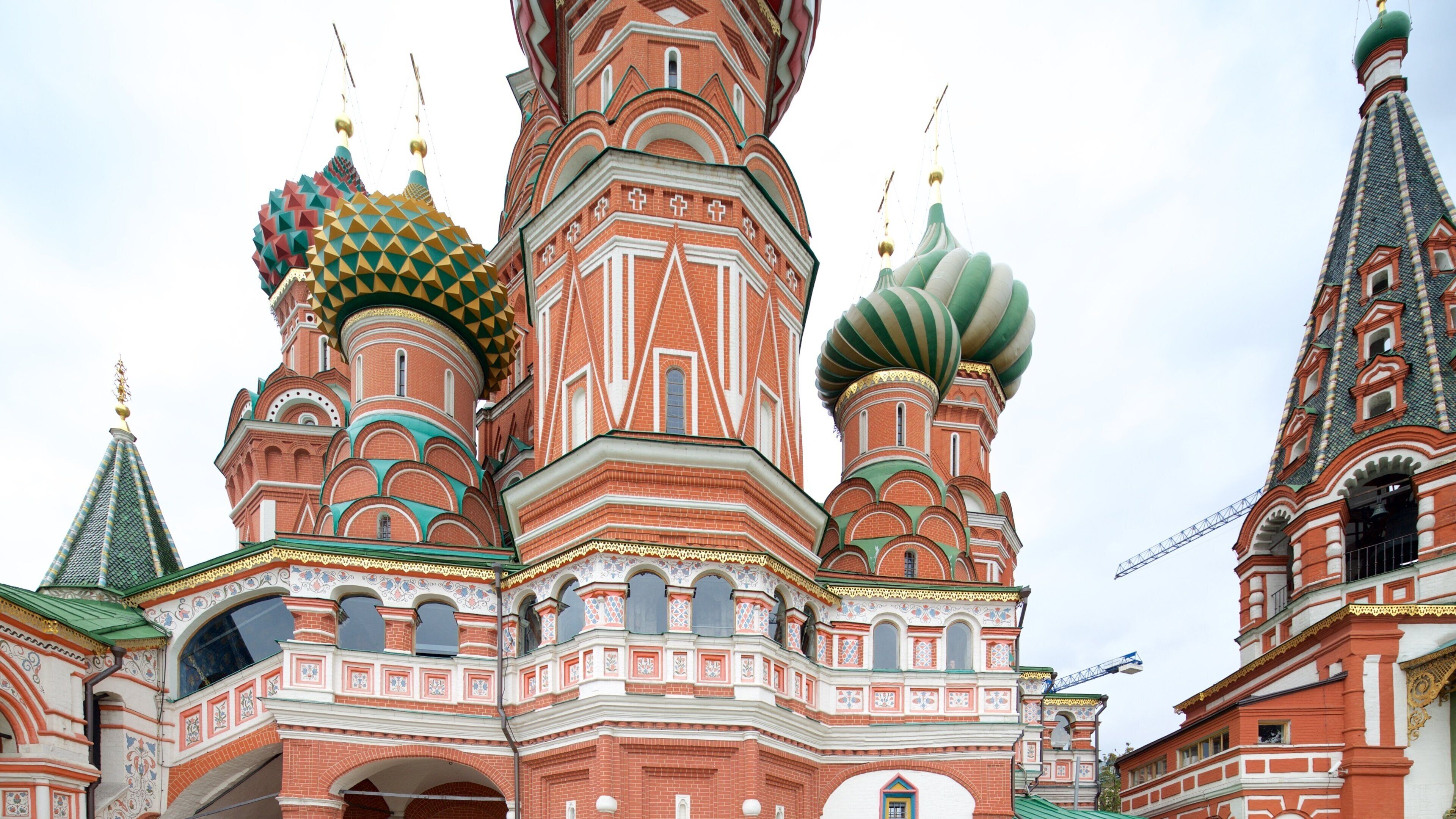 Vasilijkatedralen som inkluderar historisk arkitektur