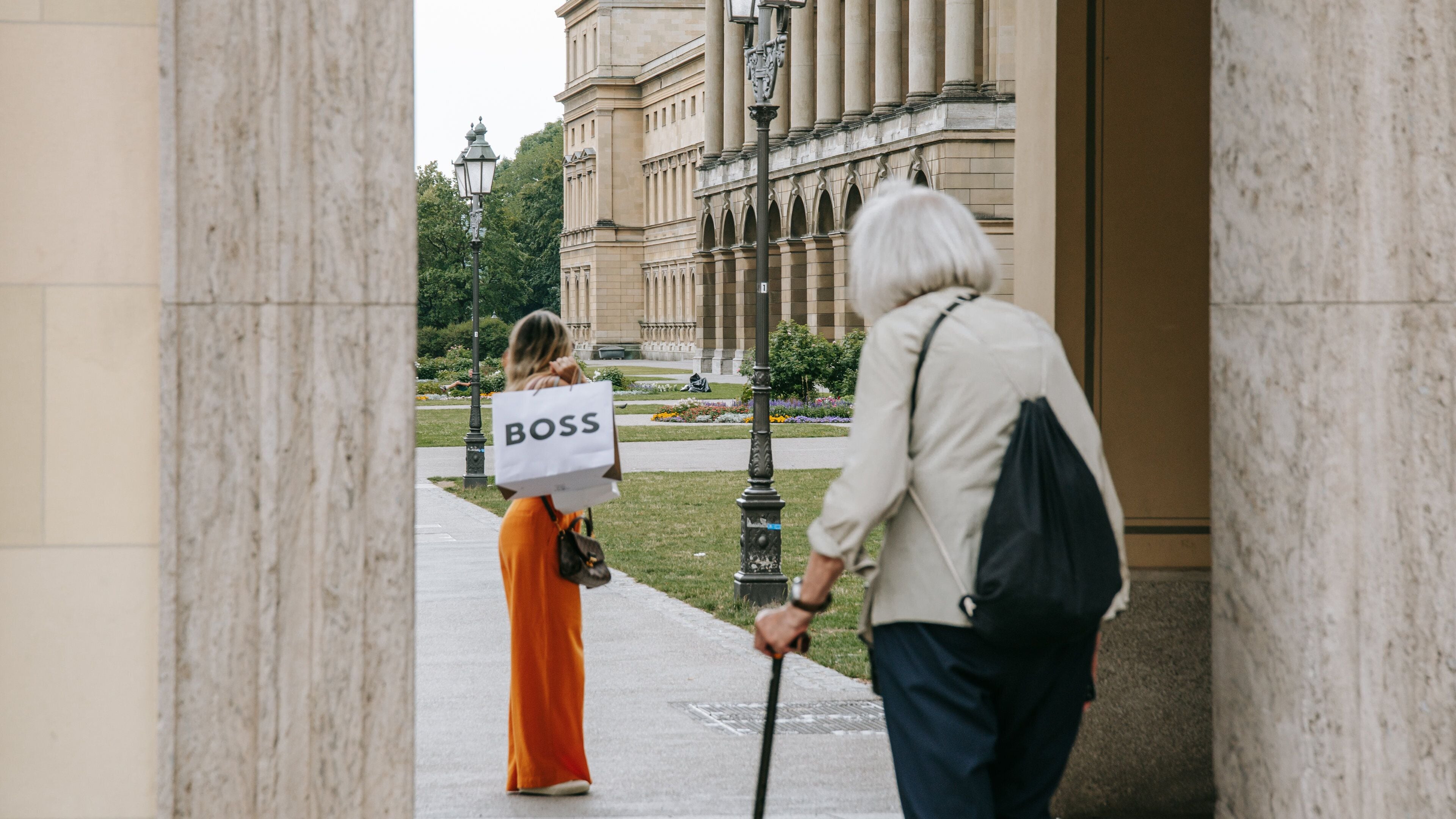 Residenz as well as an individual femail