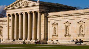 Glyptothek showing heritage architecture