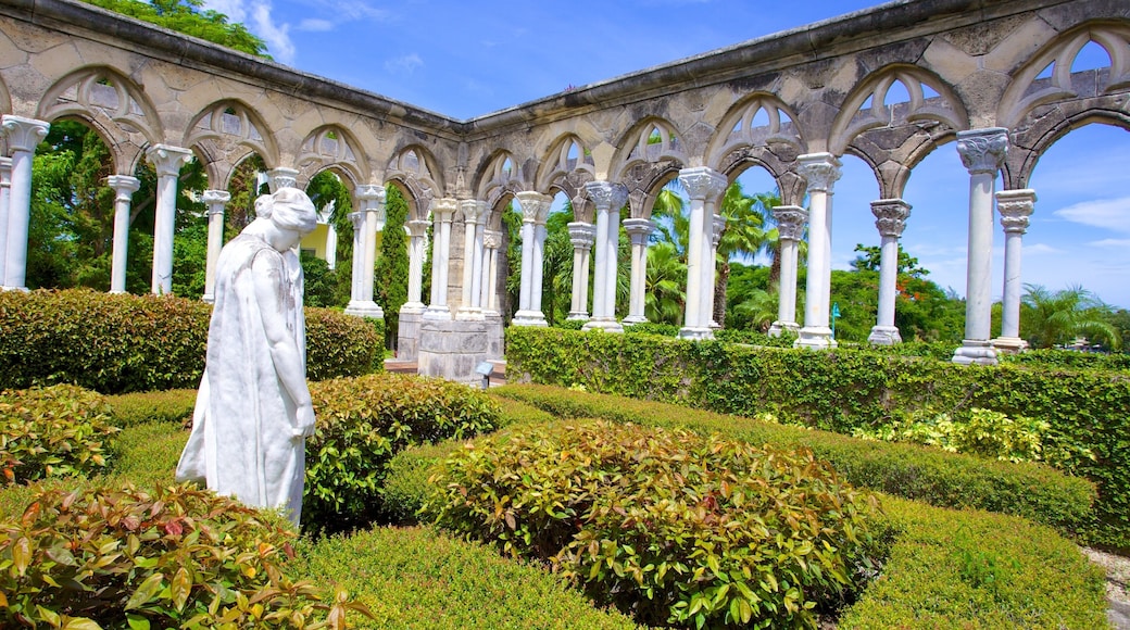 Versailles Gardens showing outdoor art, a statue or sculpture and heritage architecture