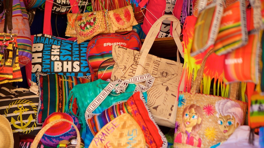 Straw Market showing shopping