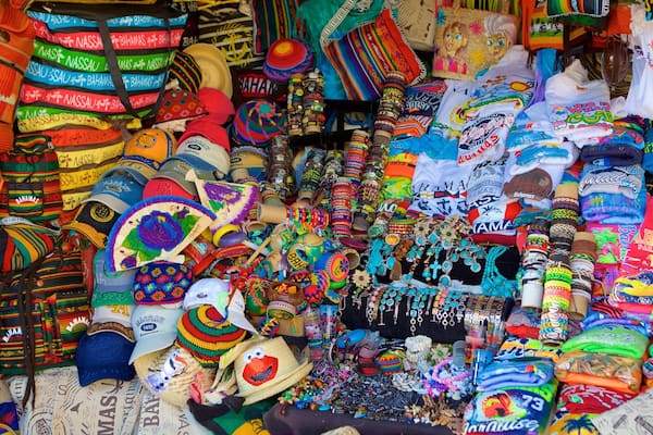 Strohmarkt welches beinhaltet Einkaufen