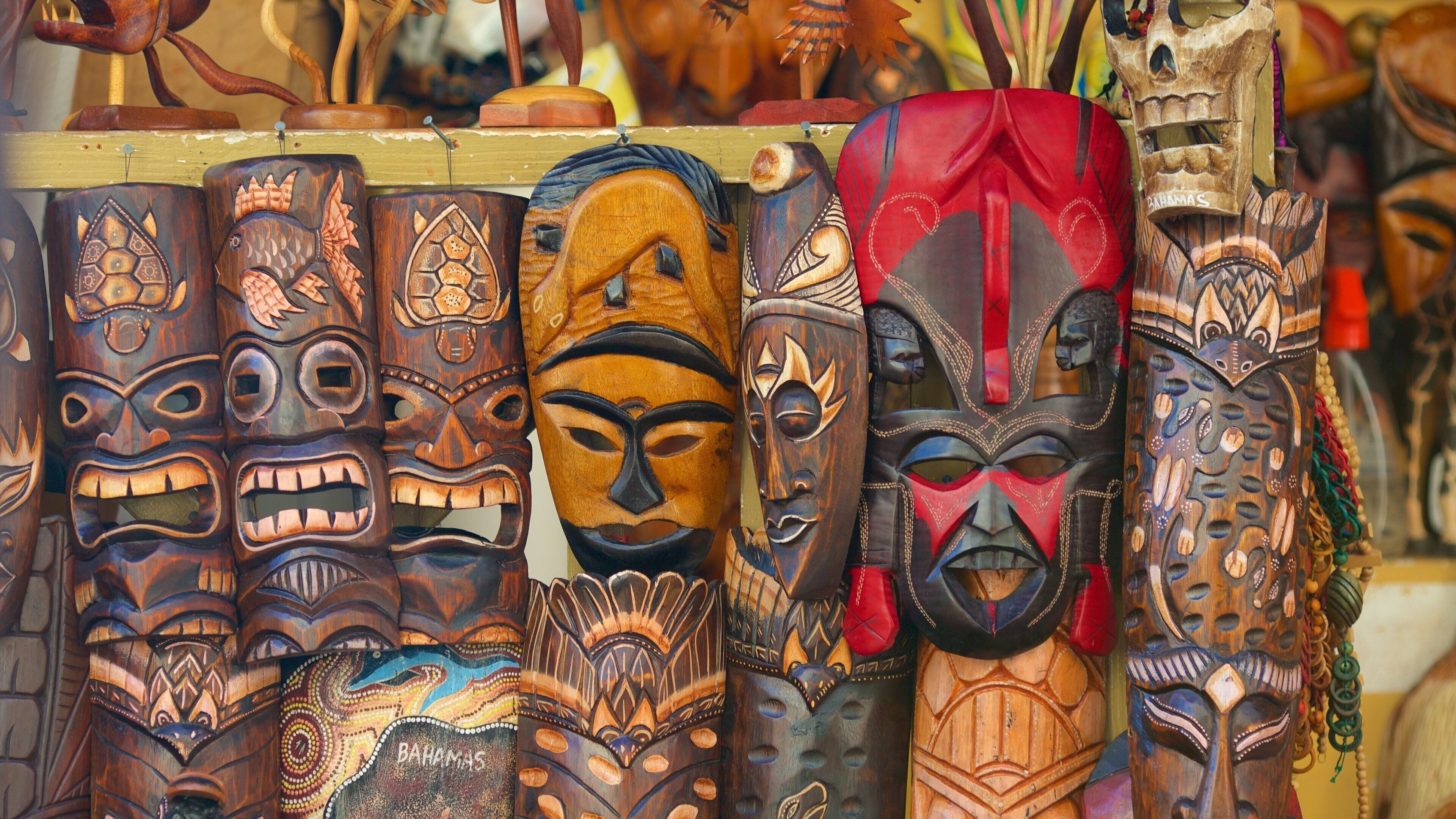 Straw Market showing shopping