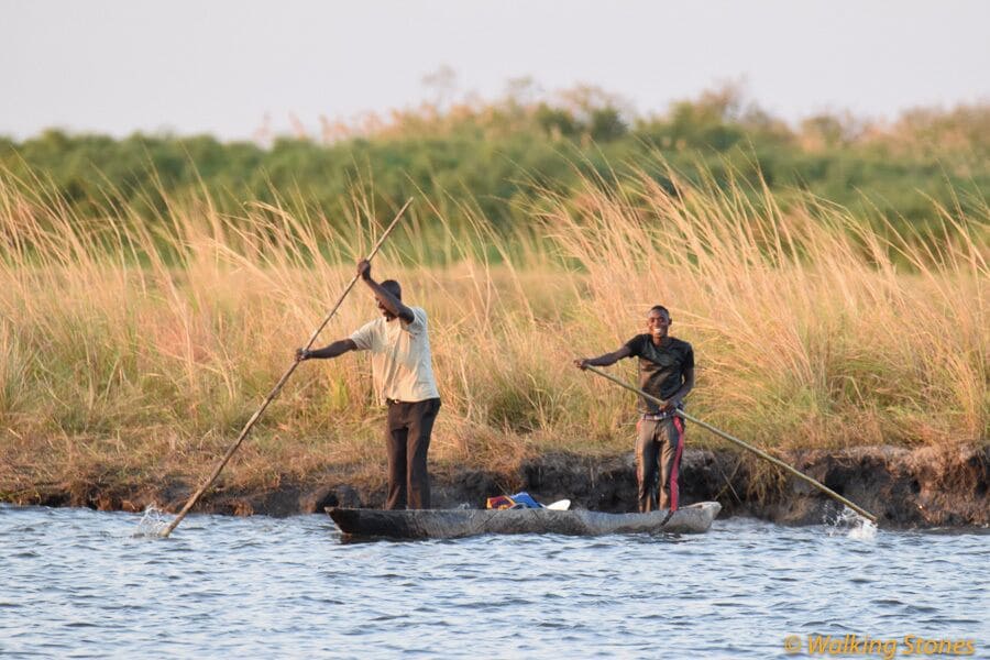 Men crossing the Chobe River in traditional Mokoro boat. I must admit I love people from Botswana for their honest, smiling faces. They fill your heart with joy...

#outdoor #kidsfun #botswana #Chobe #familytrips #walkingstones