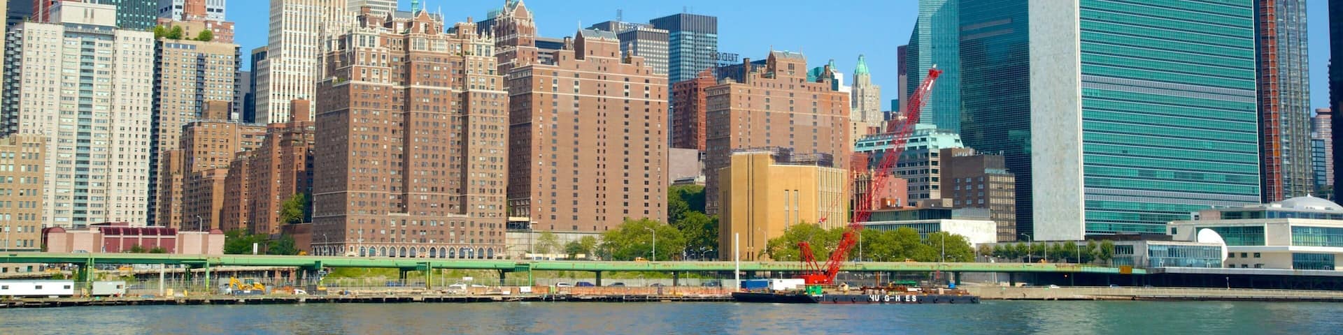 United Nations Headquarters which includes a city
